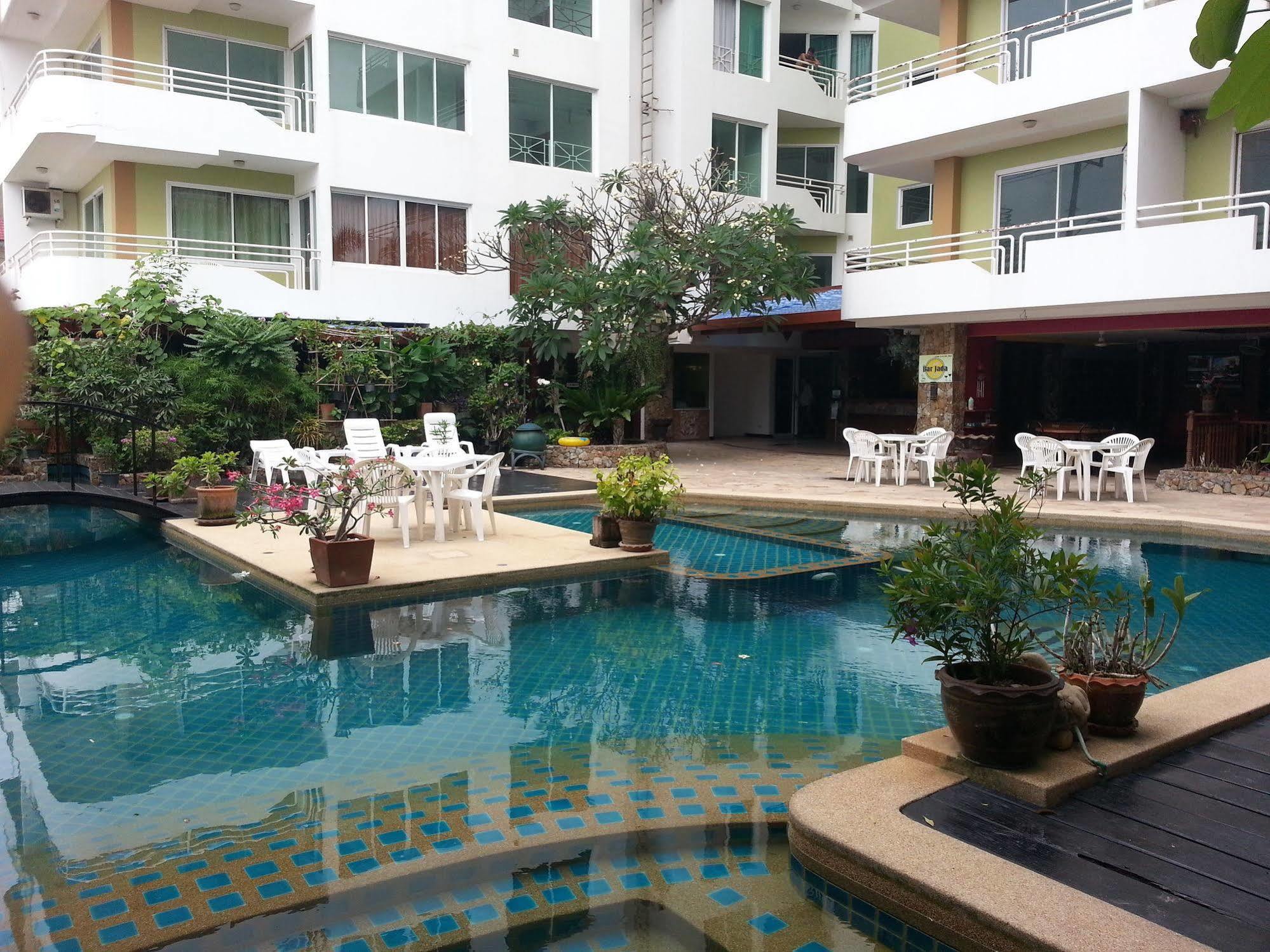 Daisy Residence Jomtien Beach Exterior photo