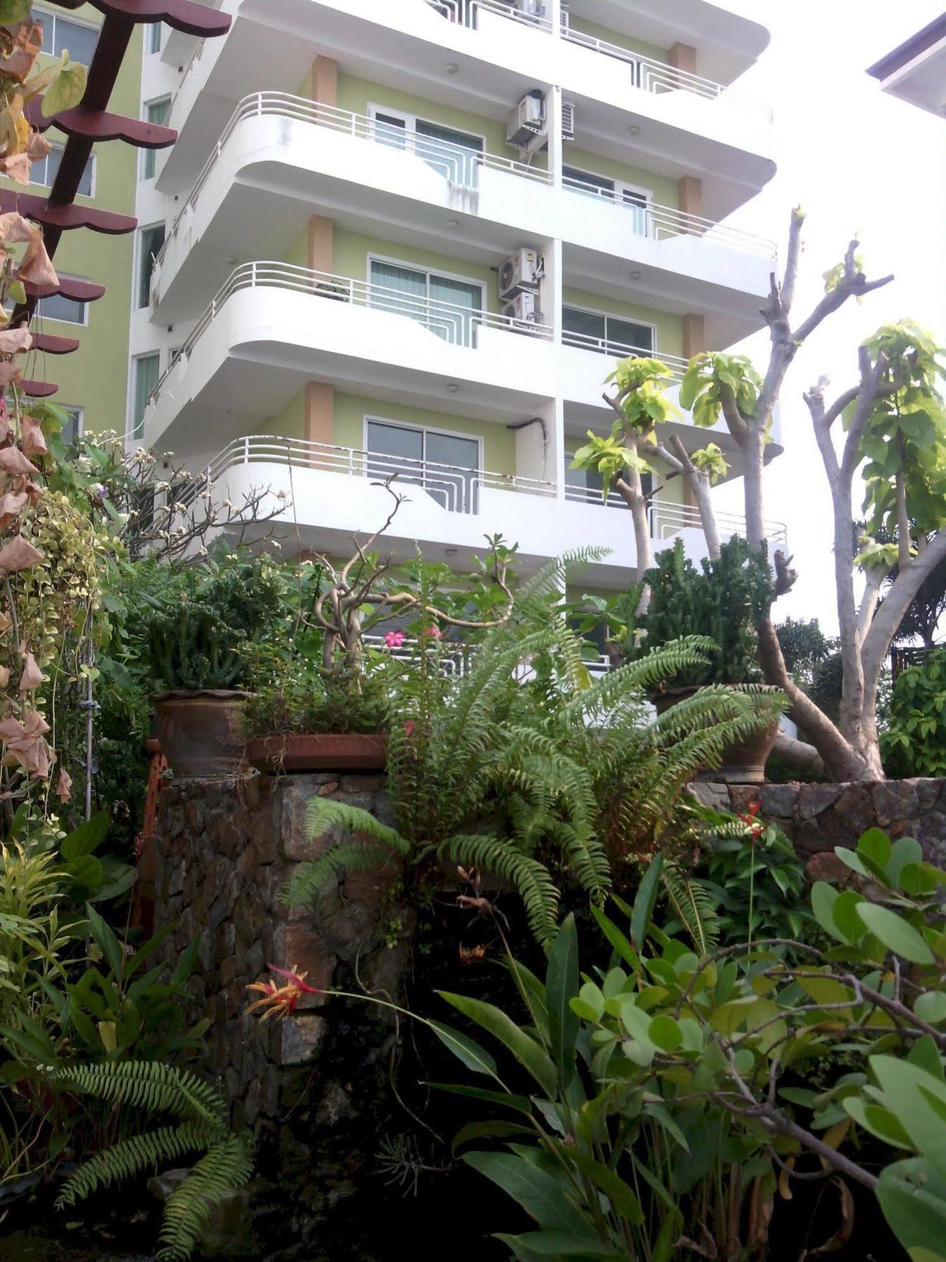 Daisy Residence Jomtien Beach Exterior photo